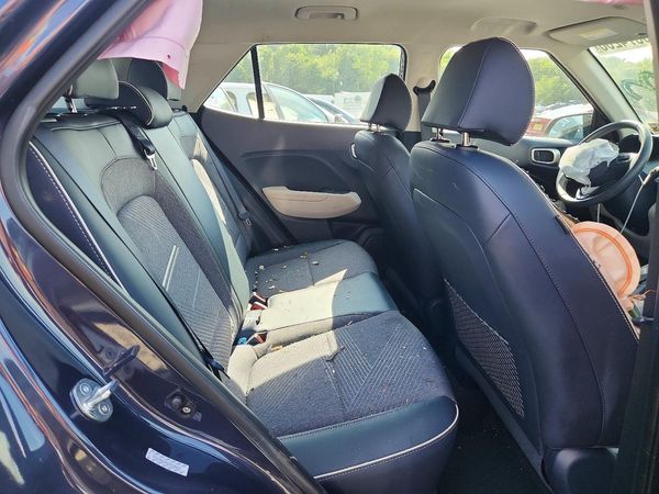 2023 HYUNDAI VENUE SEL, Limited