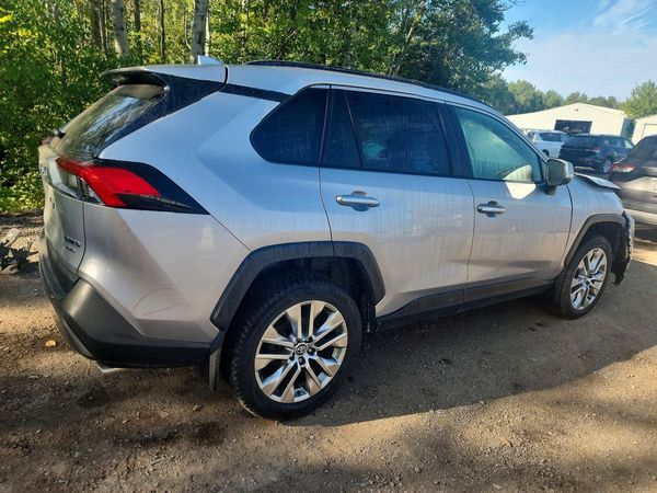 2020 TOYOTA RAV4 Limited HV