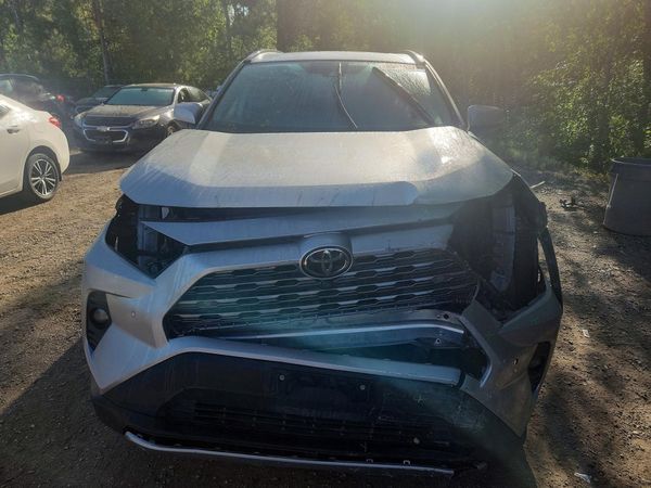 2020 TOYOTA RAV4 Limited HV