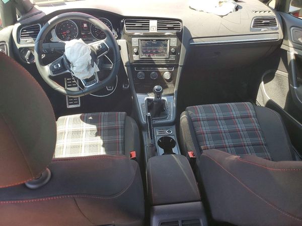 2021 VOLKSWAGEN GTI S / SE / Autobahn