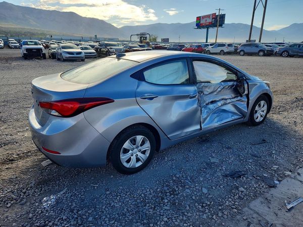 2016 HYUNDAI ELANTRA