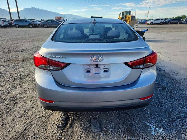 2016 HYUNDAI ELANTRA