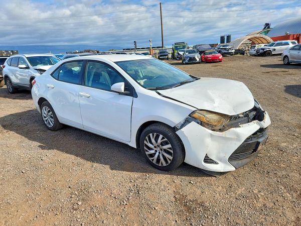2018 TOYOTA COROLLA L/LE/SE/XLE/XSE — Passenger 3/4