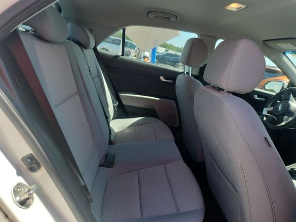 2018 KIA RIO 5-DOOR LX, S