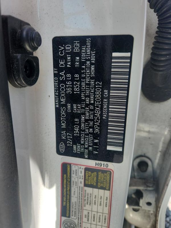 2018 KIA RIO 5-DOOR LX, S