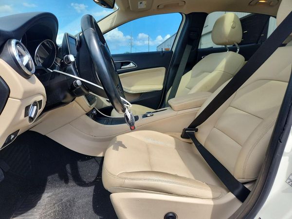 2015 MERCEDES-BENZ GLA