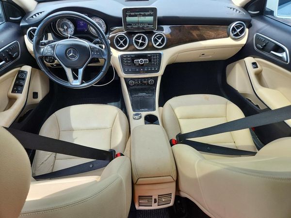 2015 MERCEDES-BENZ GLA