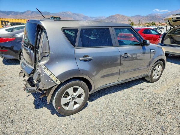 2018 KIA SOUL Base