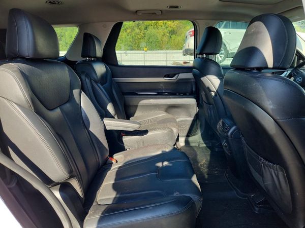 2021 HYUNDAI PALISADE SEL w/ Premium Pkg