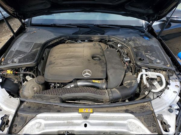 2019 MERCEDES-BENZ C-CLASS C300-4M — Engine bay