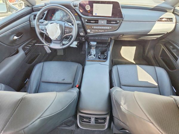 2024 LEXUS ES 350