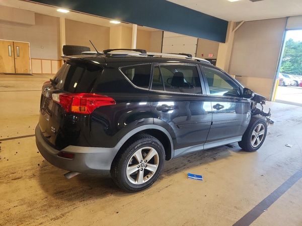 2015 TOYOTA RAV4