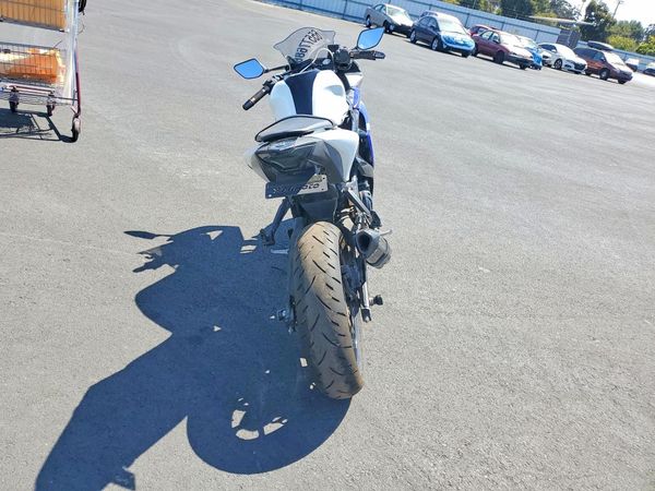 2016 YAMAHA YZFR3