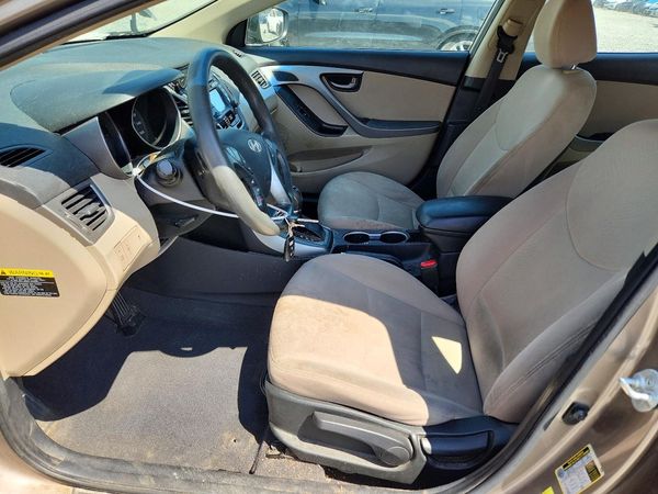 2014 HYUNDAI ELANTRA