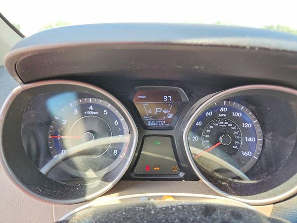 2014 HYUNDAI ELANTRA