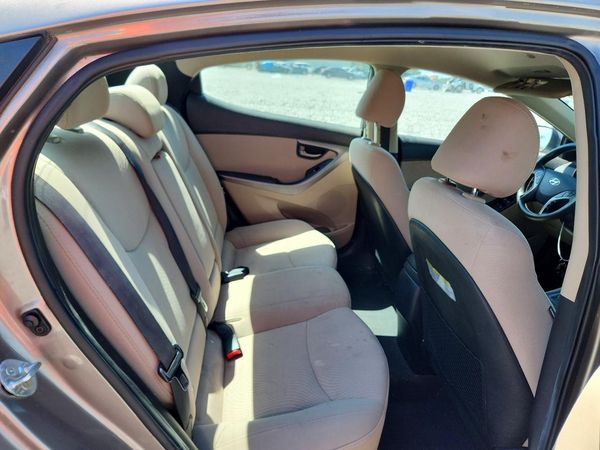 2014 HYUNDAI ELANTRA
