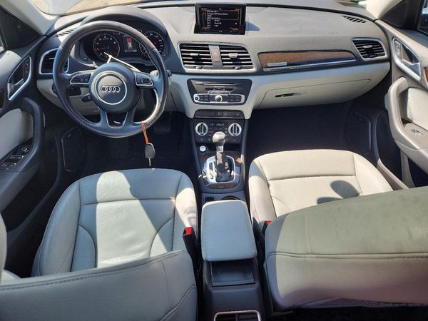 2015 AUDI Q3 quattro Prestige