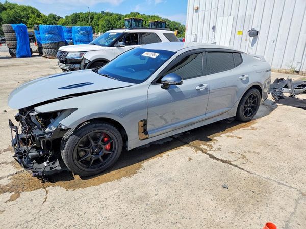 2019 KIA STINGER