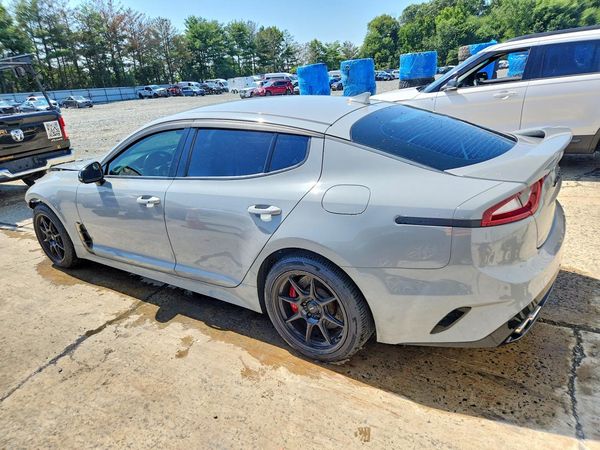2019 KIA STINGER