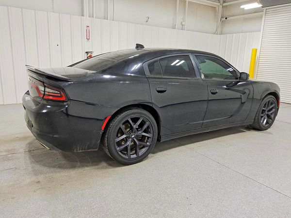 2017 DODGE CHARGER SXT