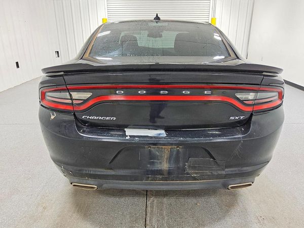 2017 DODGE CHARGER SXT