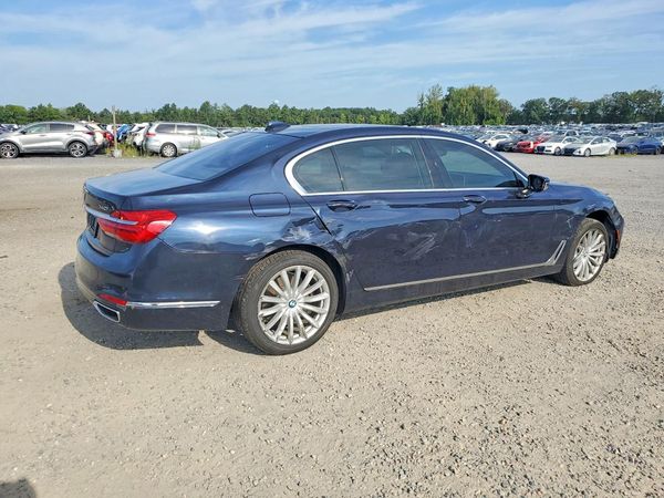2016 BMW 740