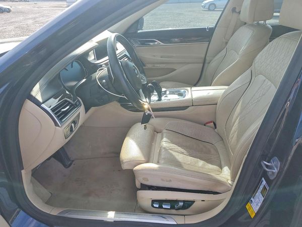 2016 BMW 740
