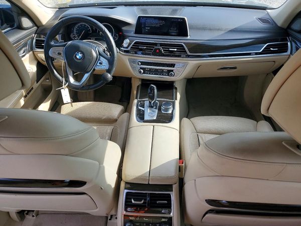 2016 BMW 740
