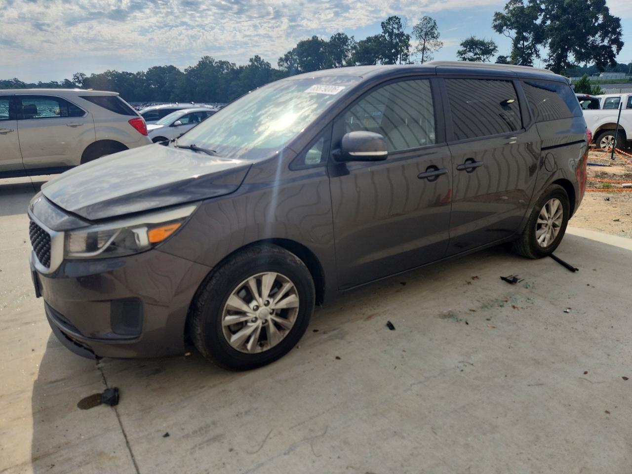 2015 KIA SEDONA GL - Middle-low