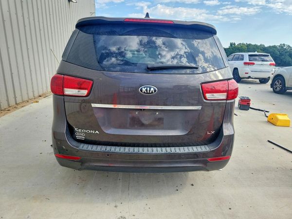 2015 KIA SEDONA GL - Middle-low