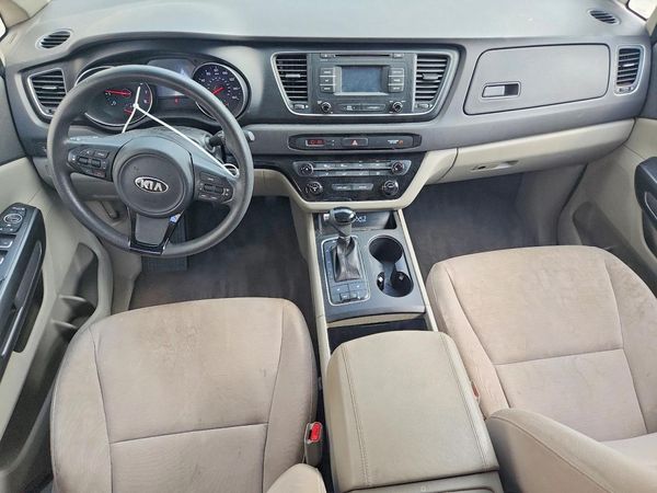 2015 KIA SEDONA GL - Middle-low