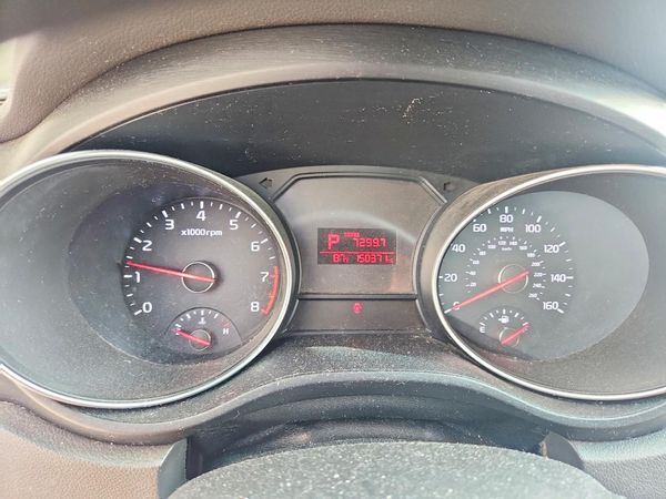 2015 KIA SEDONA GL - Middle-low