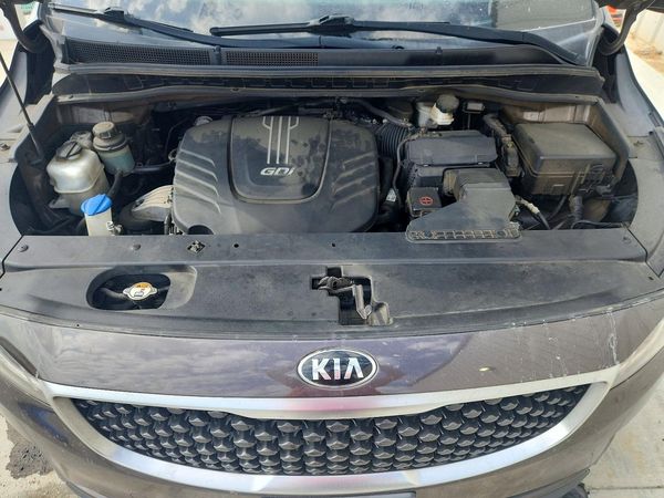 2015 KIA SEDONA GL - Middle-low