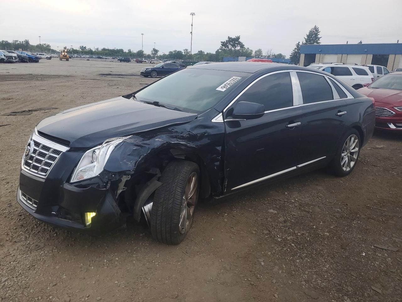 2013 CADILLAC XTS Luxury