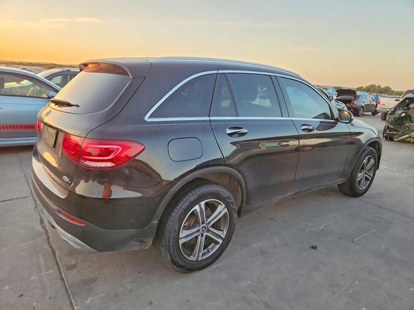 2021 MERCEDES-BENZ GLC GLC300