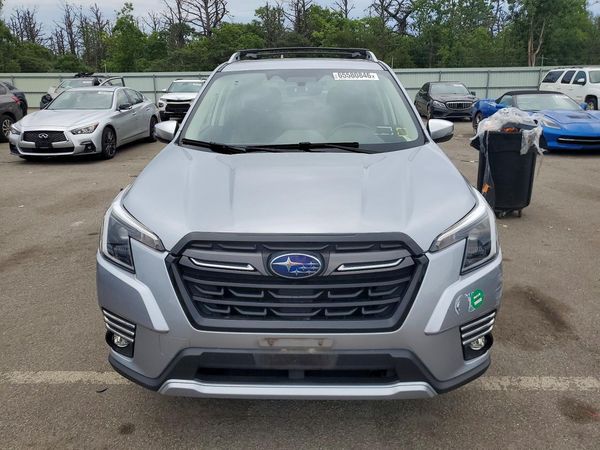 2022 SUBARU FORESTER