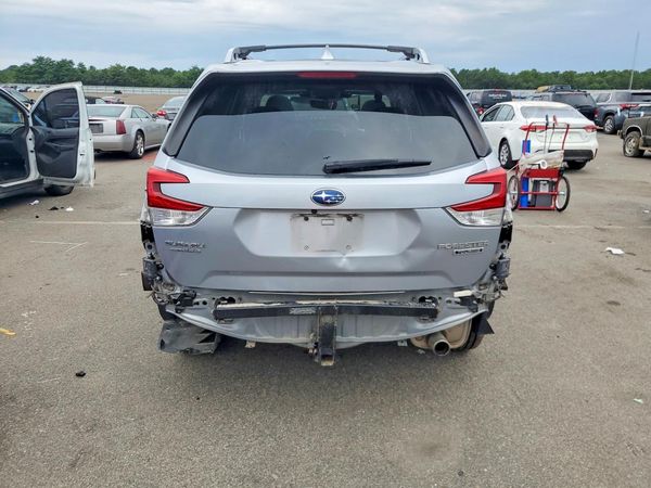 2022 SUBARU FORESTER