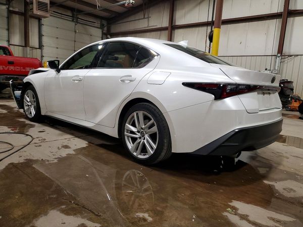2021 LEXUS IS