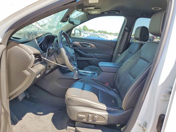 2023 CHEVROLET TRAVERSE Premier — DENT