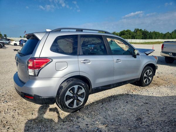2018 SUBARU FORESTER Premium+ES