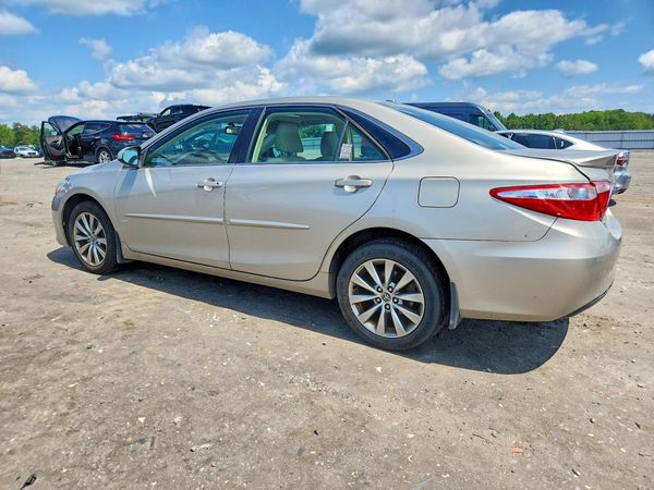 2015 TOYOTA CAMRY