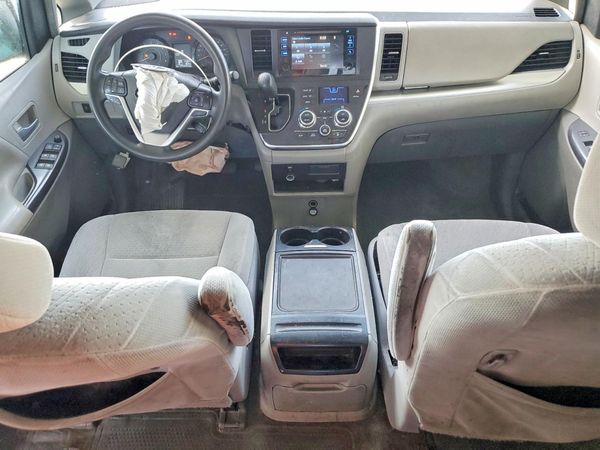 2015 TOYOTA SIENNA