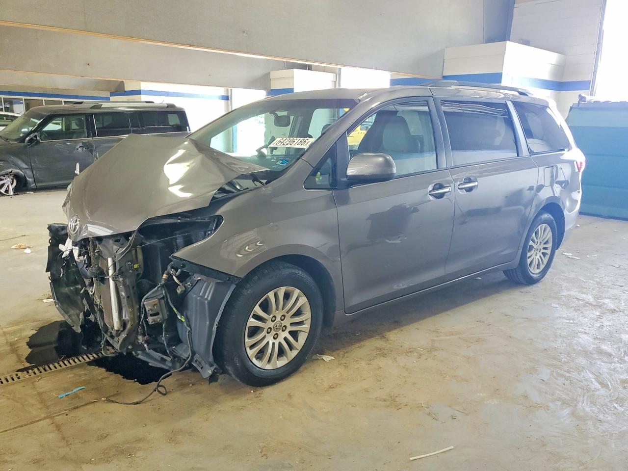 2017 TOYOTA SIENNA