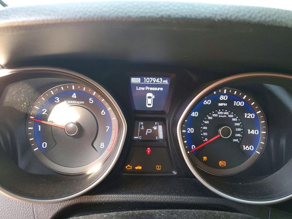2016 HYUNDAI ELANTRA