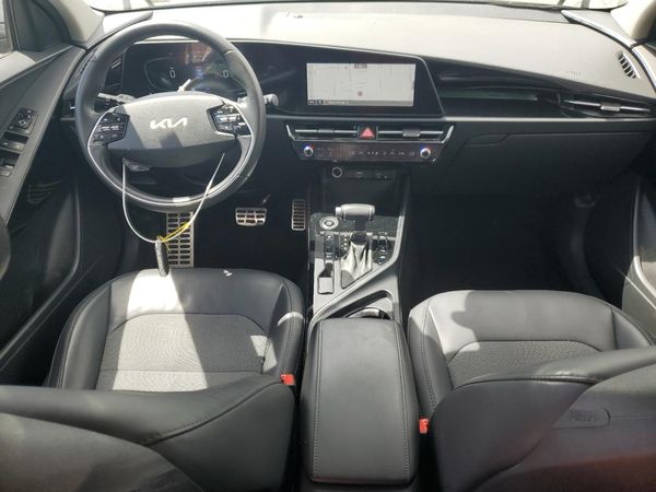 2023 KIA NIRO