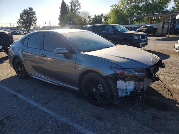 2025 TOYOTA CAMRY