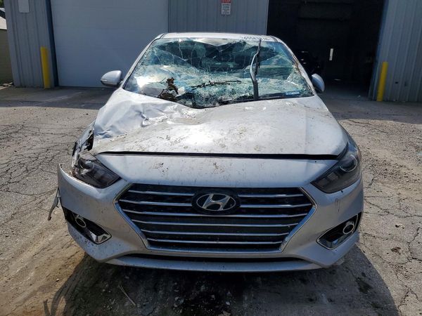 2022 HYUNDAI ACCENT Limited