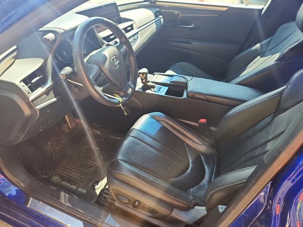 2019 LEXUS ES 350