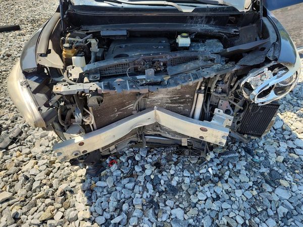 2014 INFINITI QX60 — Engine bay