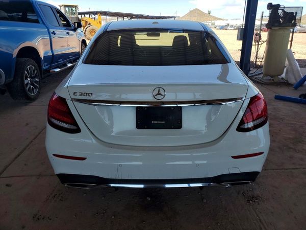 2019 MERCEDES-BENZ E E300